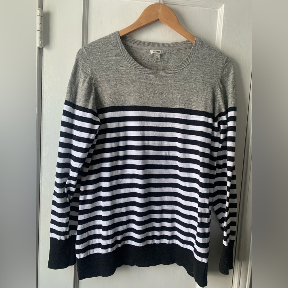 L.L Bean Graphic Preppy Color Block Black and White Striped Crew Sweater XL EUC